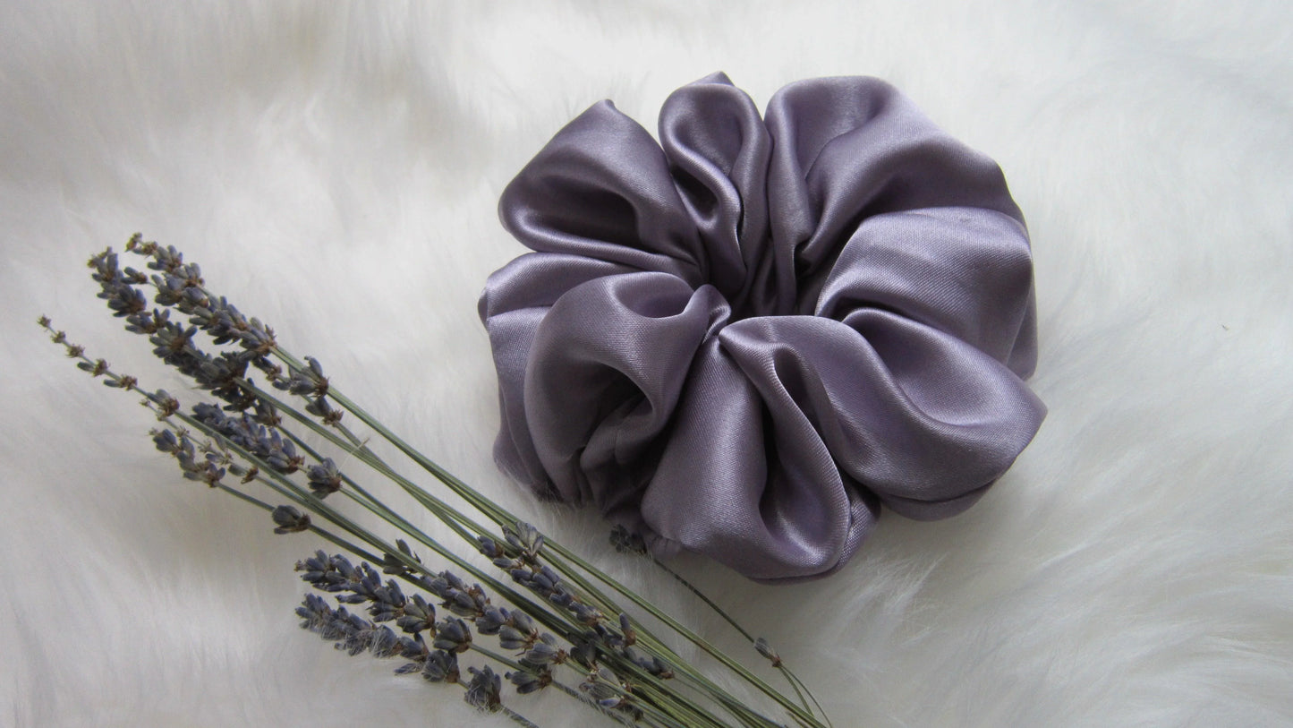 Satiini, XXL - Hilla Lifestyle - XXL Laventeli satiini scrunchie